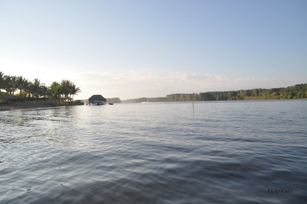 Eco-Hotel Playa Quilombo Las Lisas 外观 照片