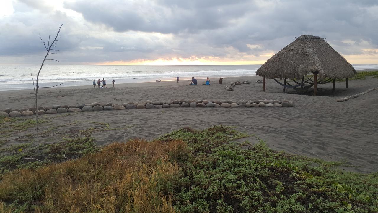 Eco-Hotel Playa Quilombo Las Lisas 外观 照片