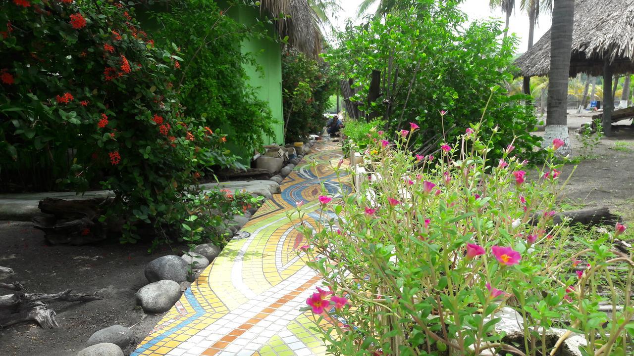 Eco-Hotel Playa Quilombo Las Lisas 外观 照片
